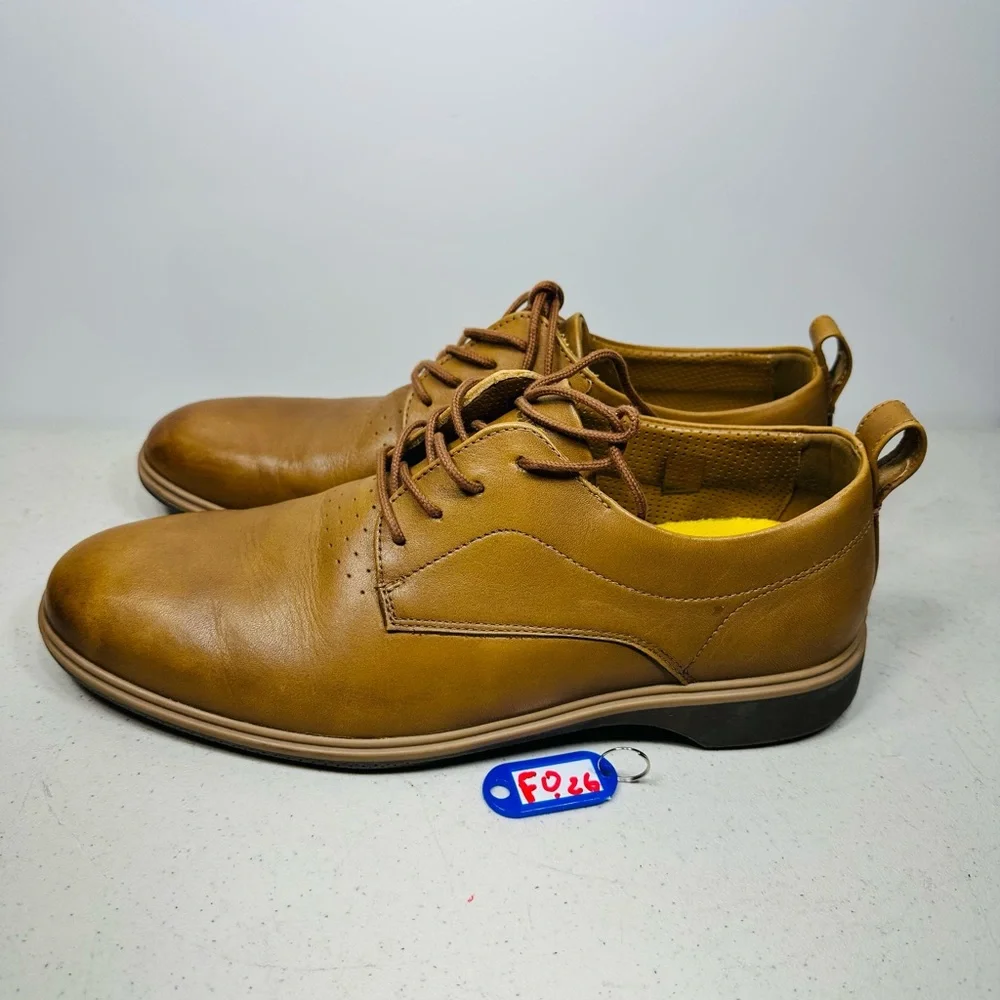 Classic Men's Lace-Up Derby Shoes in Tan